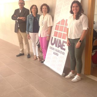 Desde UNAE_VALENCIA, agradecemos la colaboración por parte de la Universidad de Valencia de la catedrática Ana M. Frígola, de Nutrición y Bromatología